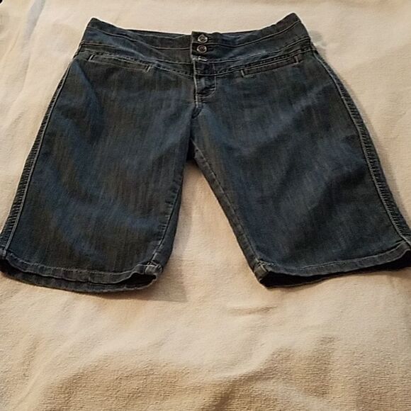 3 for $10 Lee denim shorts - Picture 1 of 4
